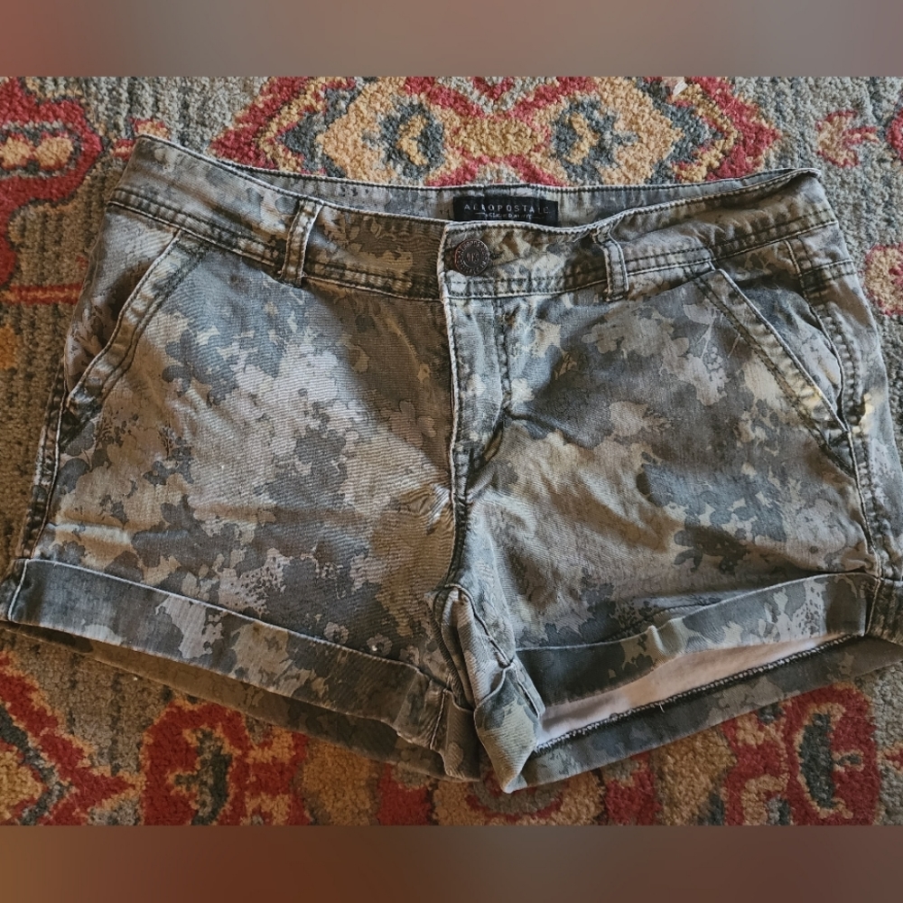 Cameo Shorts